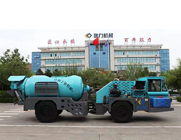 KJCJ-4 Mining Concrete Mixer Truck